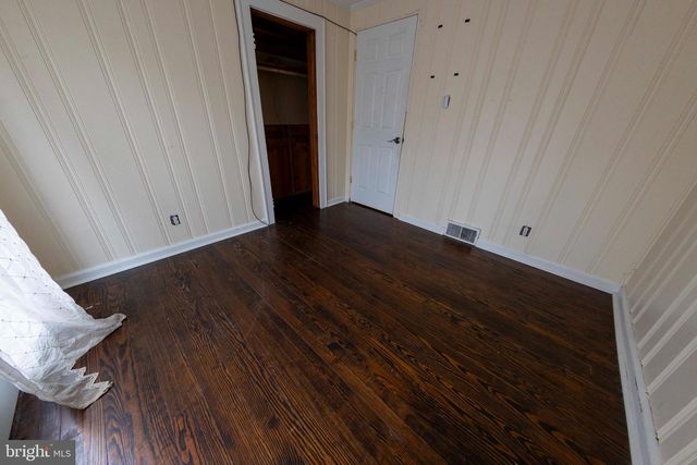 105 MOUNT LAUREL RD, Hainesport, NJ 08036