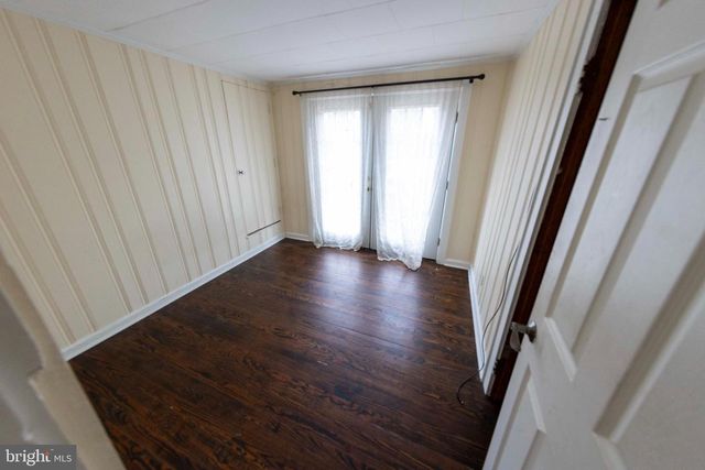 105 MOUNT LAUREL RD, Hainesport, NJ 08036