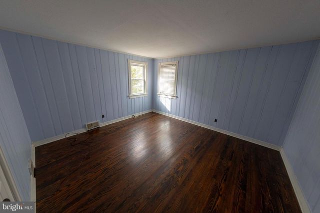 105 MOUNT LAUREL RD, Hainesport, NJ 08036