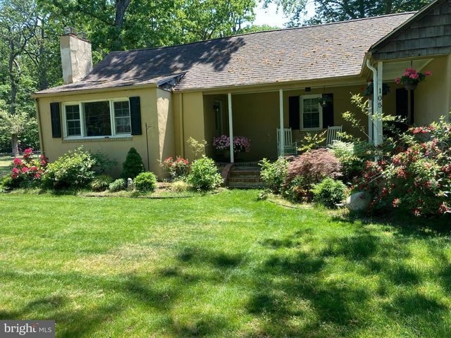 105 MOUNT LAUREL RD, Hainesport, NJ 08036