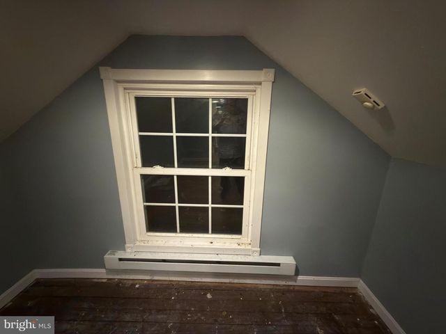 105 MOUNT LAUREL RD, Hainesport, NJ 08036