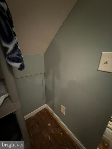 105 MOUNT LAUREL RD, Hainesport, NJ 08036