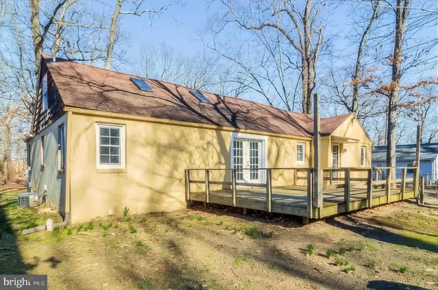 105 MOUNT LAUREL RD, Hainesport, NJ 08036