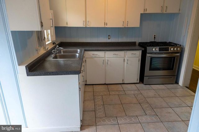 105 MOUNT LAUREL RD, Hainesport, NJ 08036