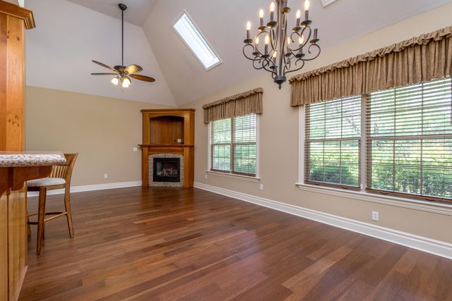 5613 MAJESTIC CIR, Columbia, MO 65203