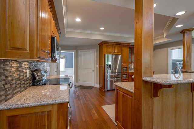 5613 MAJESTIC CIR, Columbia, MO 65203