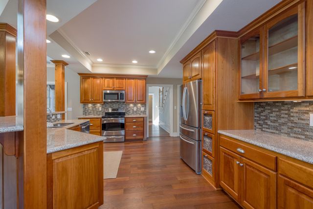 5613 MAJESTIC CIR, Columbia, MO 65203