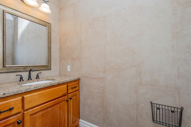 5613 MAJESTIC CIR, Columbia, MO 65203
