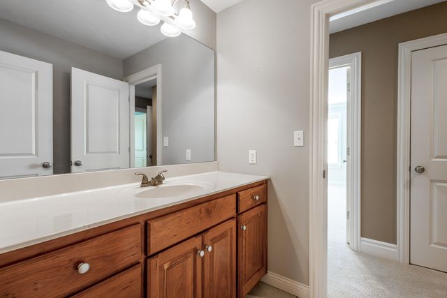 5613 MAJESTIC CIR, Columbia, MO 65203