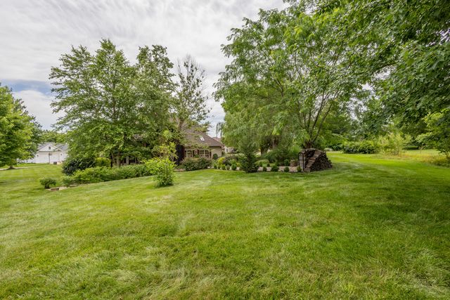 5613 MAJESTIC CIR, Columbia, MO 65203