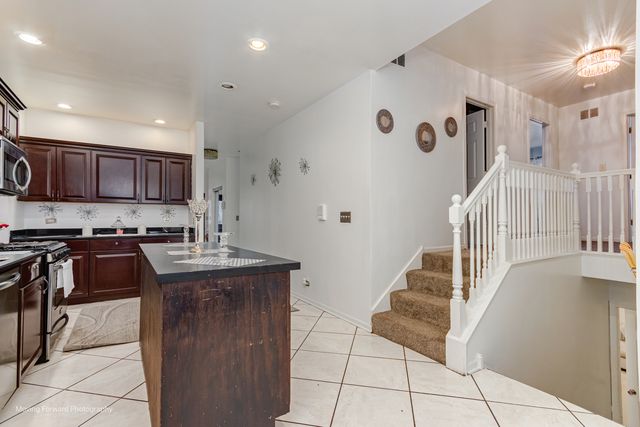 4211 W 135th Street, Crestwood, IL 60418