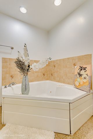 4211 W 135th Street, Crestwood, IL 60418