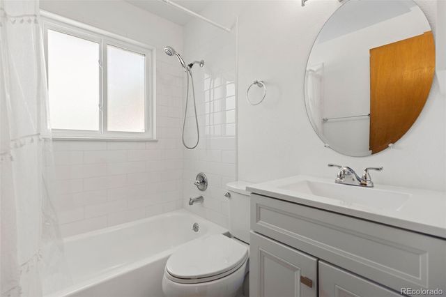 1841 S Saulsbury Court, Lakewood, CO 80232