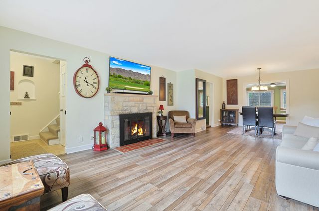 2611 Lake Avenue, Wilmette, IL 60091