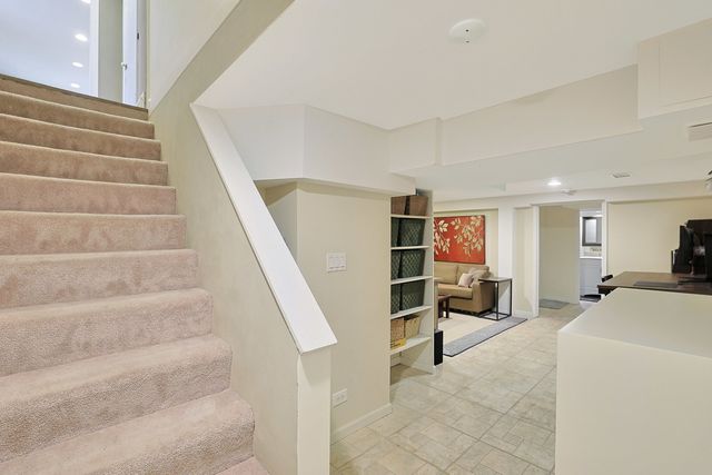 2611 Lake Avenue, Wilmette, IL 60091