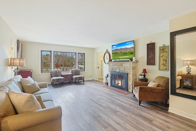 2611 Lake Avenue, Wilmette, IL 60091