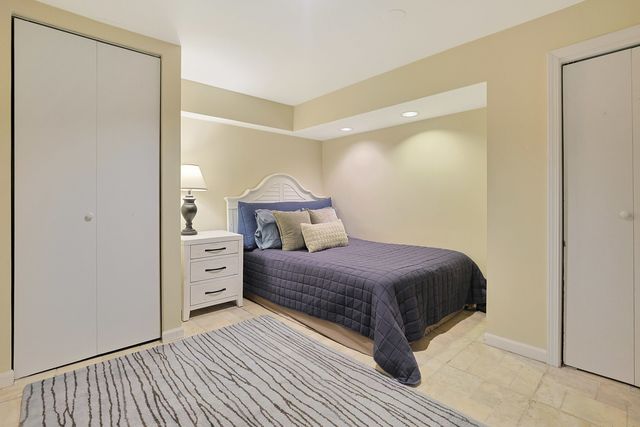 2611 Lake Avenue, Wilmette, IL 60091