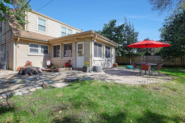 2611 Lake Avenue, Wilmette, IL 60091