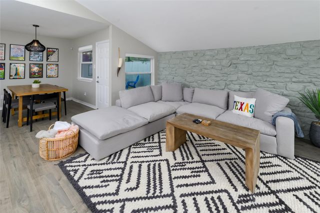 1651 Chippeway LN, Austin, TX 78745