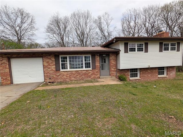 5304 Oakcrest Drive, Imperial, MO 63052