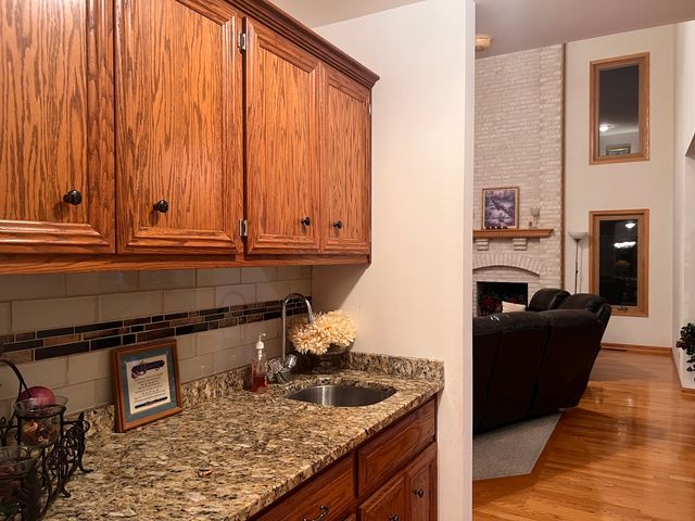 21372 Brittany Drive, Frankfort, IL 60423