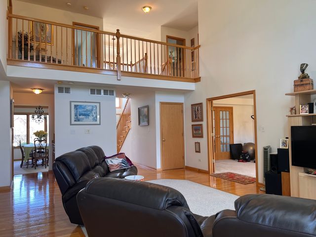 21372 Brittany Drive, Frankfort, IL 60423