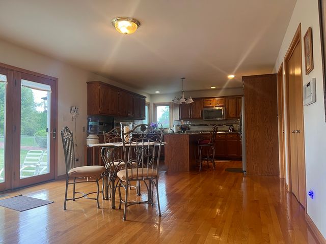 21372 Brittany Drive, Frankfort, IL 60423