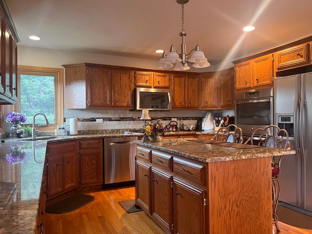 21372 Brittany Drive, Frankfort, IL 60423
