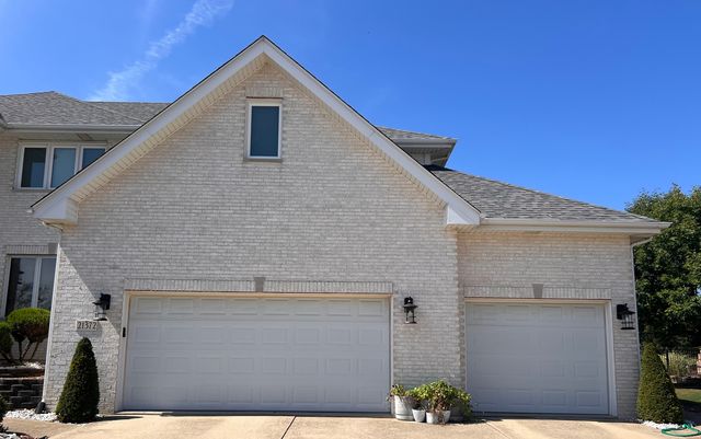 21372 Brittany Drive, Frankfort, IL 60423