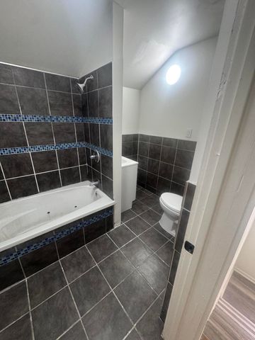 16515 Log Cabin Street, Highland Park, MI 48203