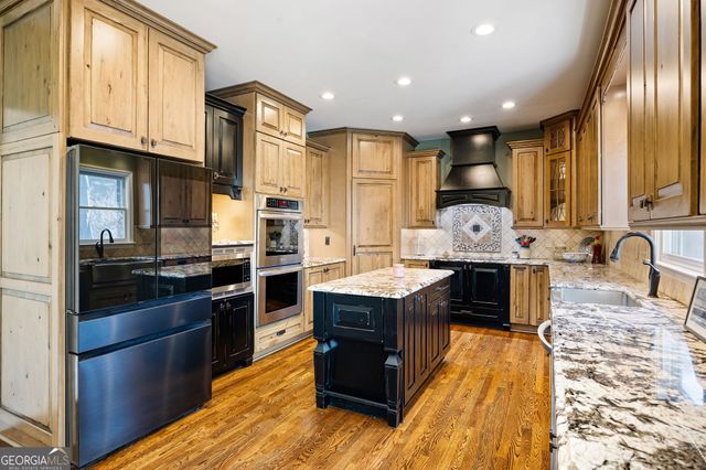 1215 Winborn Terrace NW, Kennesaw, GA 30152