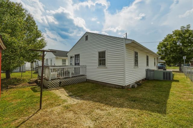 320 4th Street, Huntington, WV 25705