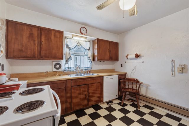 320 4th Street, Huntington, WV 25705
