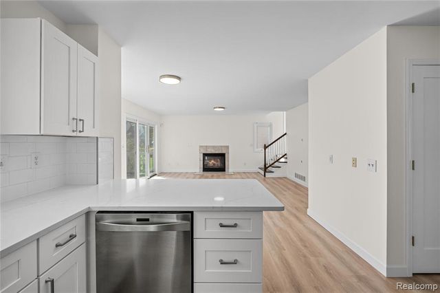 8251 N Port, Grand Blanc, MI 48439