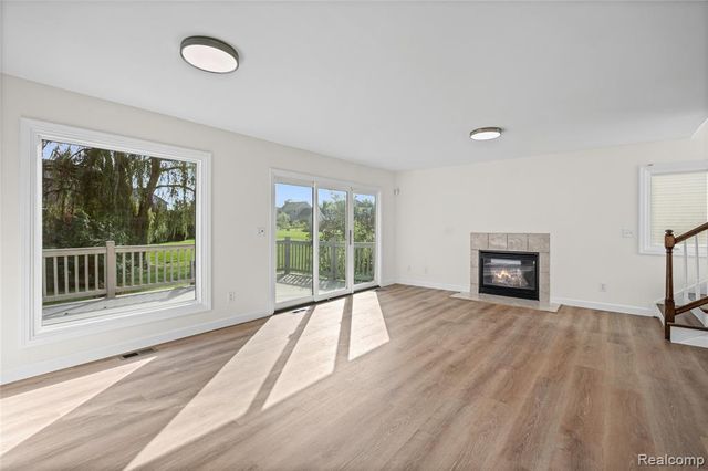 8251 N Port, Grand Blanc, MI 48439