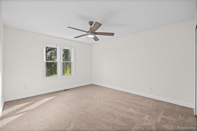 8251 N Port, Grand Blanc, MI 48439