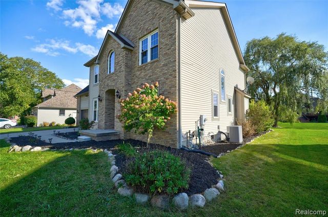 8251 N Port, Grand Blanc, MI 48439