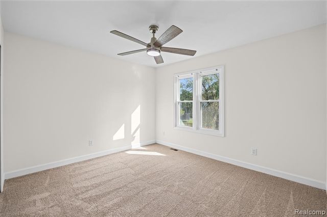 8251 N Port, Grand Blanc, MI 48439