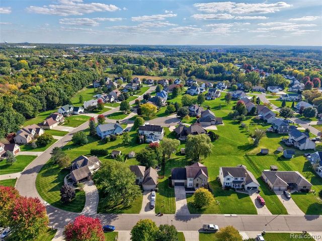 8251 N Port, Grand Blanc, MI 48439