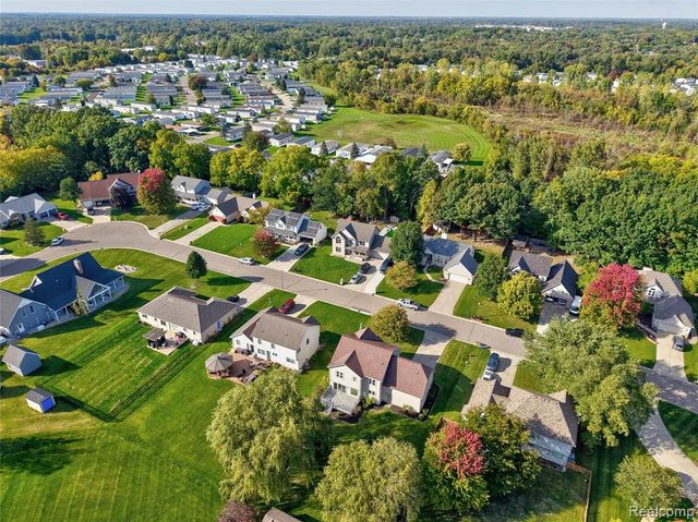 8251 N Port, Grand Blanc, MI 48439