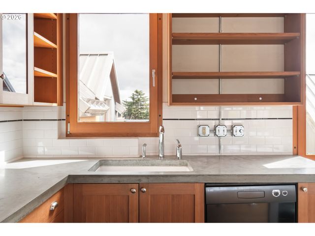 321 MILL St 3, Eugene, OR 97401