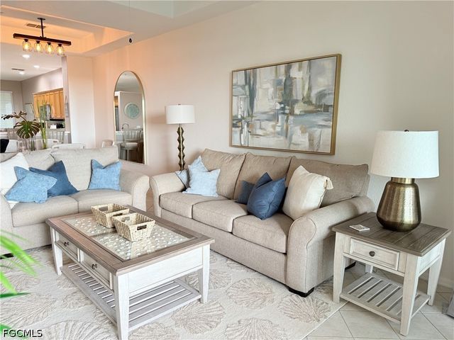 20051 Sanibel View CIR 303, Fort Myers, FL 33908