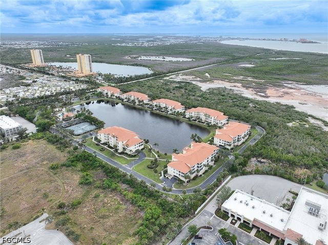 20051 Sanibel View CIR 303, Fort Myers, FL 33908