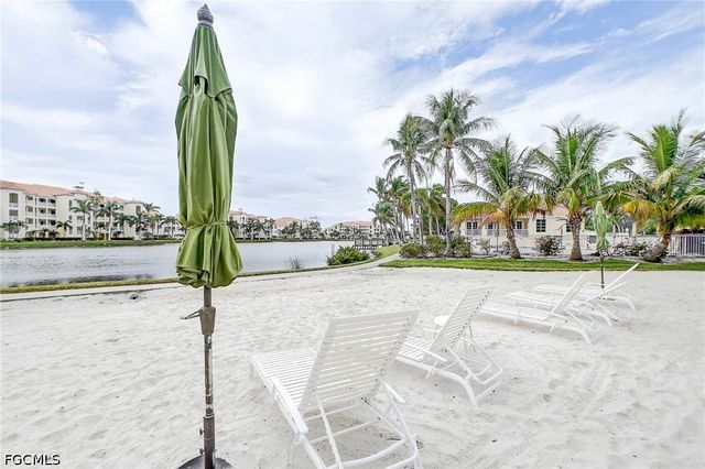20051 Sanibel View CIR 303, Fort Myers, FL 33908