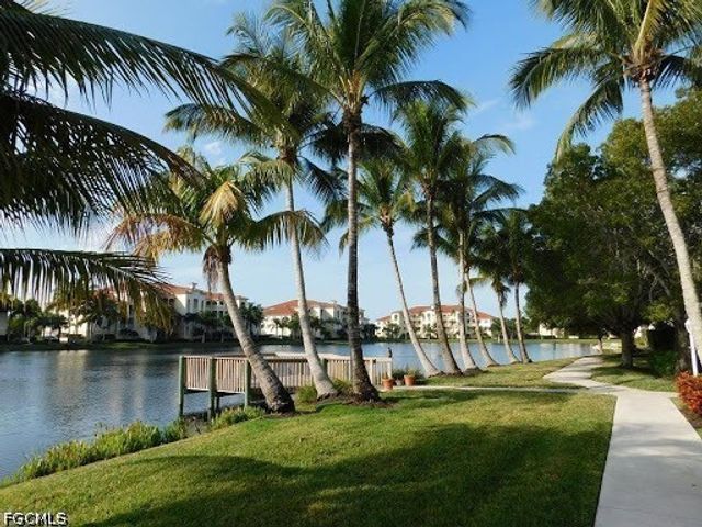 20051 Sanibel View CIR 303, Fort Myers, FL 33908