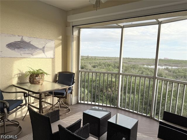 20051 Sanibel View CIR 303, Fort Myers, FL 33908