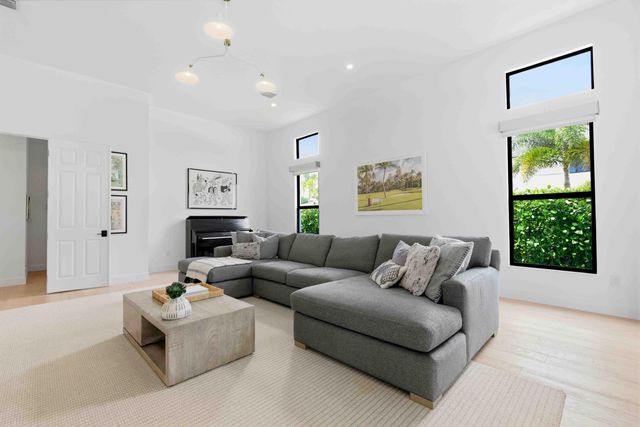 9593 Vescovato Way, Boca Raton, FL 33323
