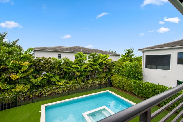 9593 Vescovato Way, Boca Raton, FL 33323