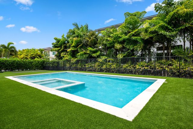 9593 Vescovato Way, Boca Raton, FL 33323