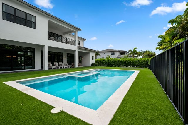 9593 Vescovato Way, Boca Raton, FL 33323